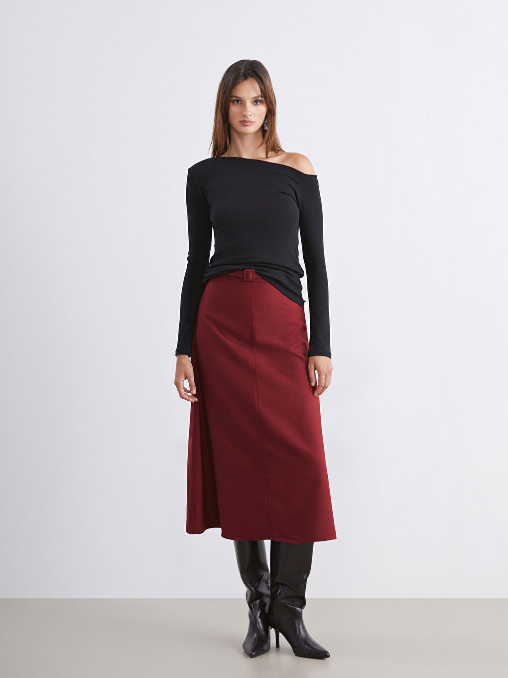 Siyah Tek Omuz Fitilli Bluz-1