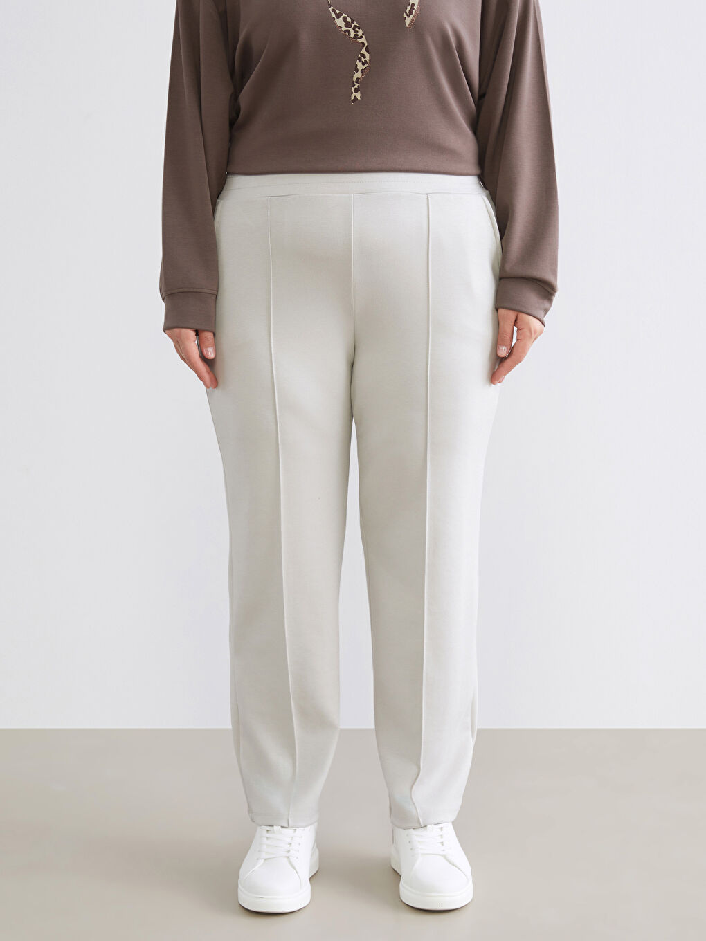 Gri Beli Lastikli Kadın Eşofman Altı-3