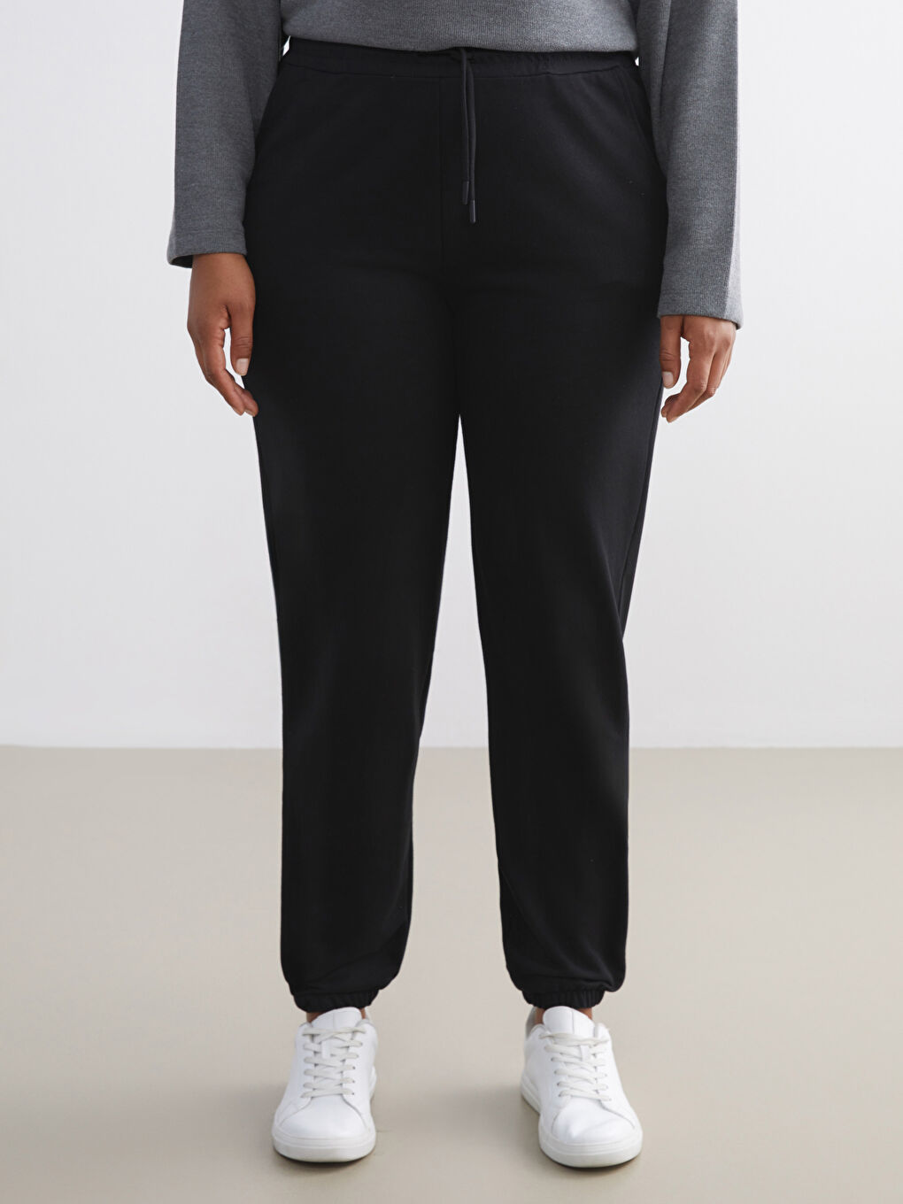 Siyah Beli Lastikli Kadın Jogger Eşofman Altı-3