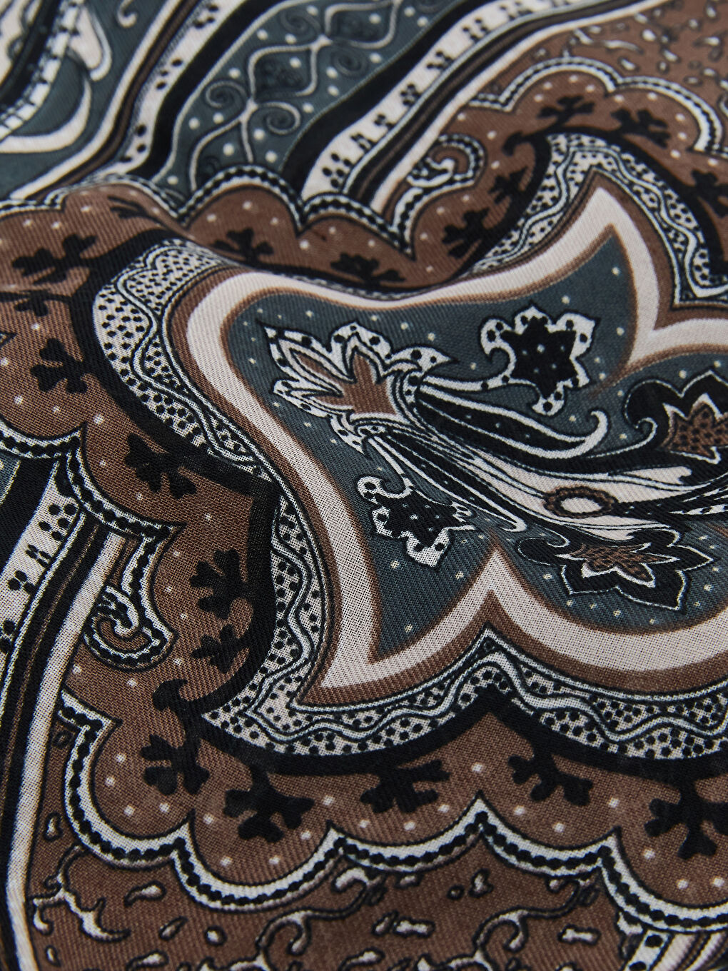 Yeşil Desenli Kadın Şal-2