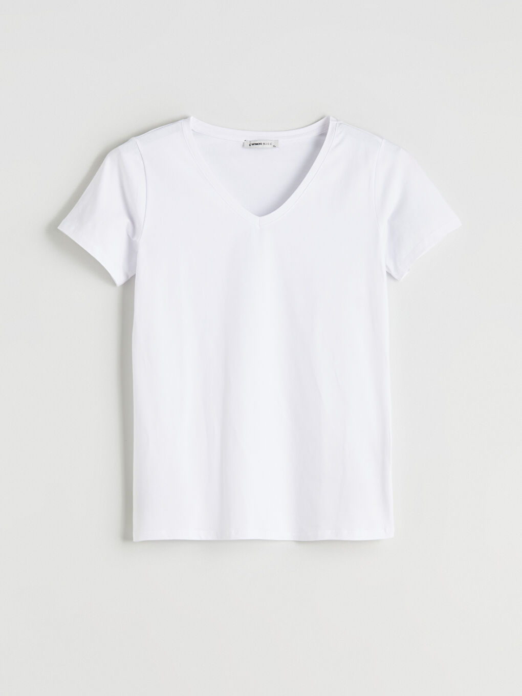 Beyaz Büyük Beden V Yaka Kadın Tişört-6