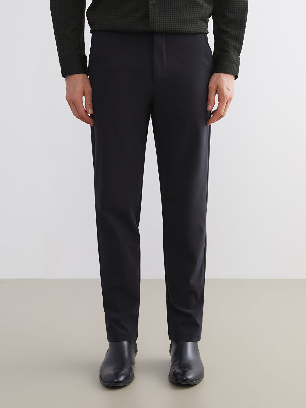 Siyah Standart Kalıp Erkek Pantolon-1