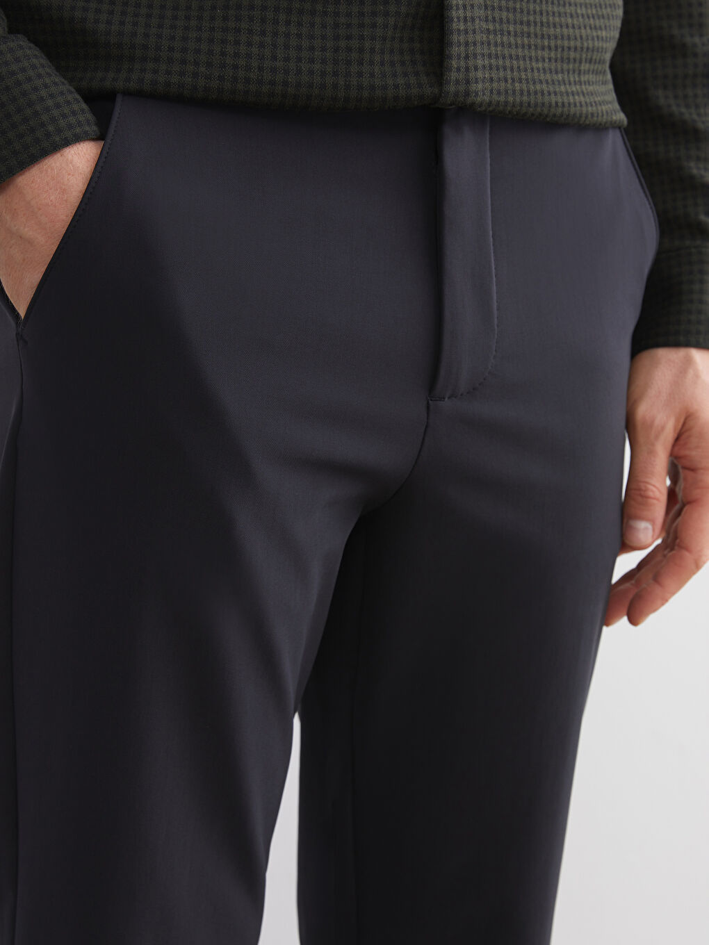 Siyah Standart Kalıp Erkek Pantolon-2