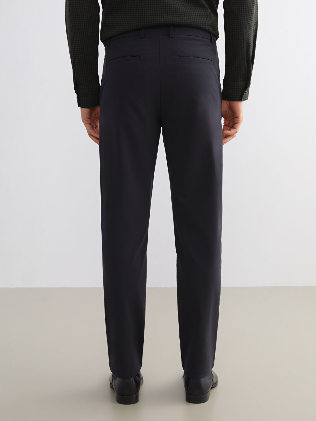 Siyah Standart Kalıp Erkek Pantolon-3