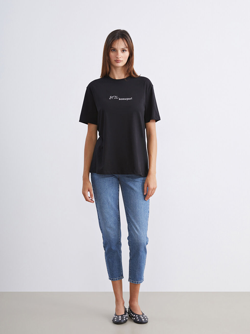 Siyah Bisiklet Yaka Slogan Baskılı Oversize Kadın Tişört-1