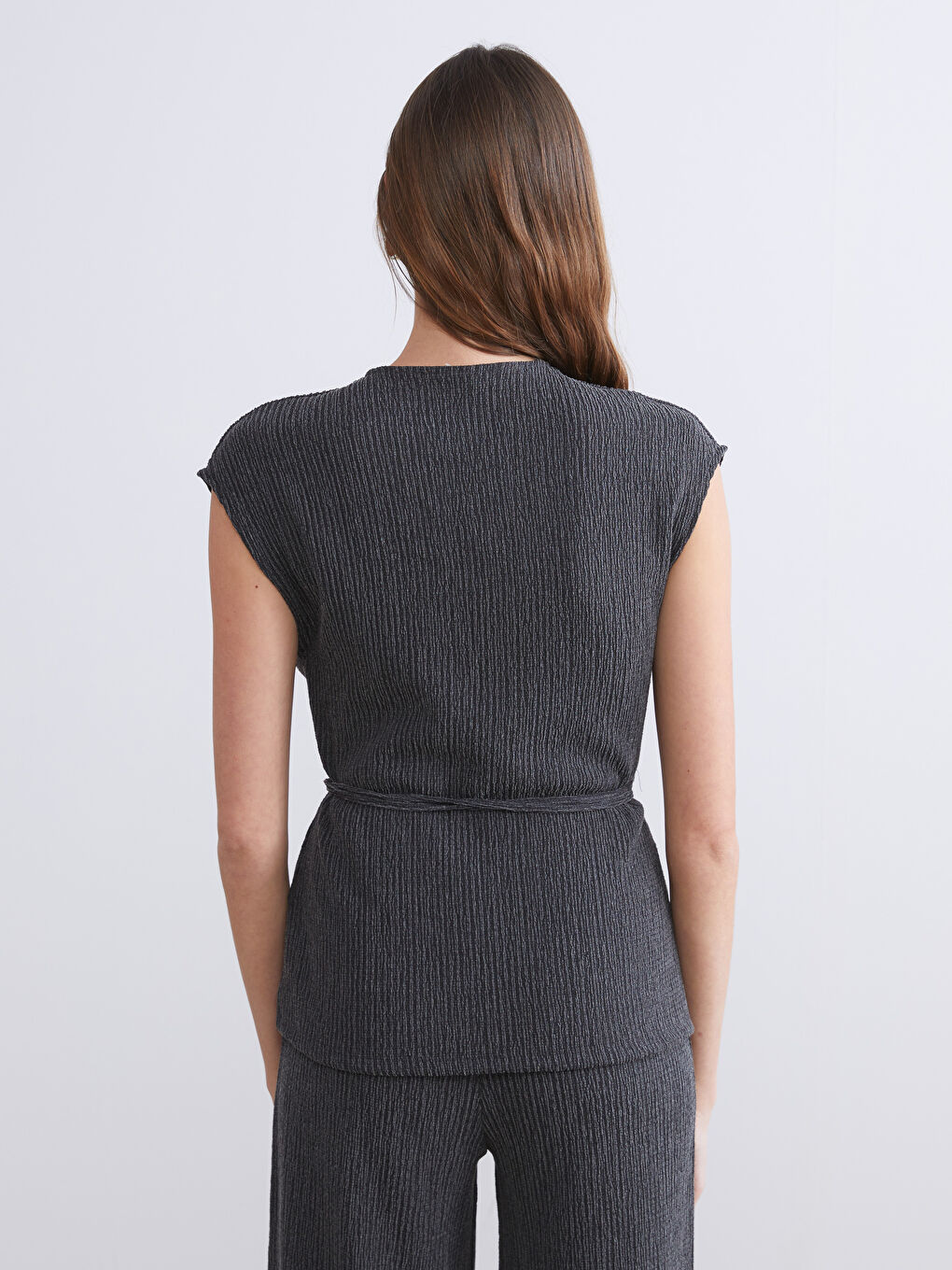 کەمەری یاخەی V چنراوی تان و پۆدار - بۆ ژنان-7