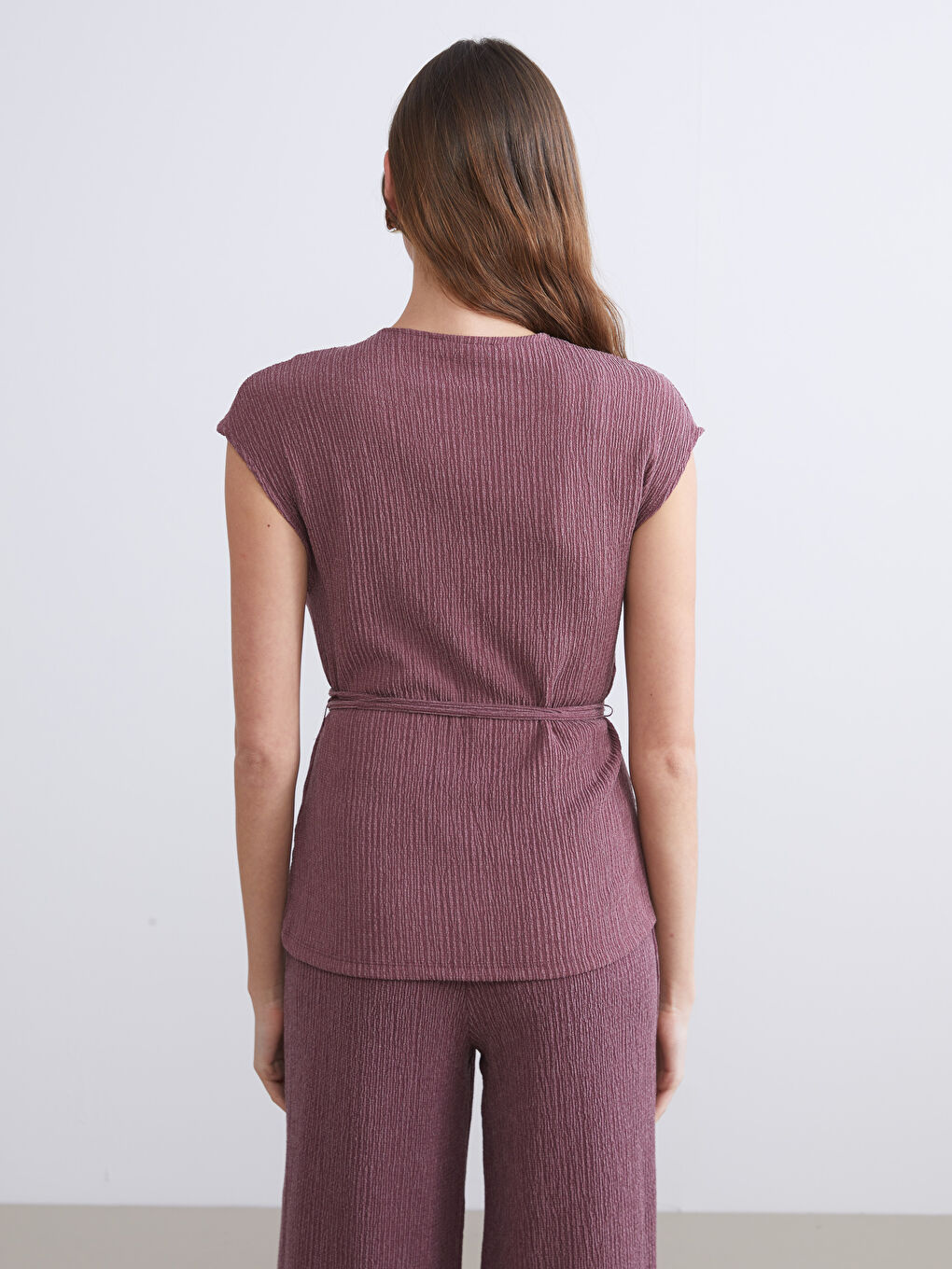 کەمەری یاخەی V چنراوی تان و پۆدار - بۆ ژنان-7