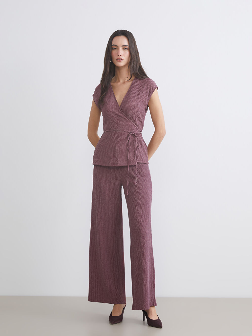 کەمەری یاخەی V چنراوی تان و پۆدار - بۆ ژنان-2