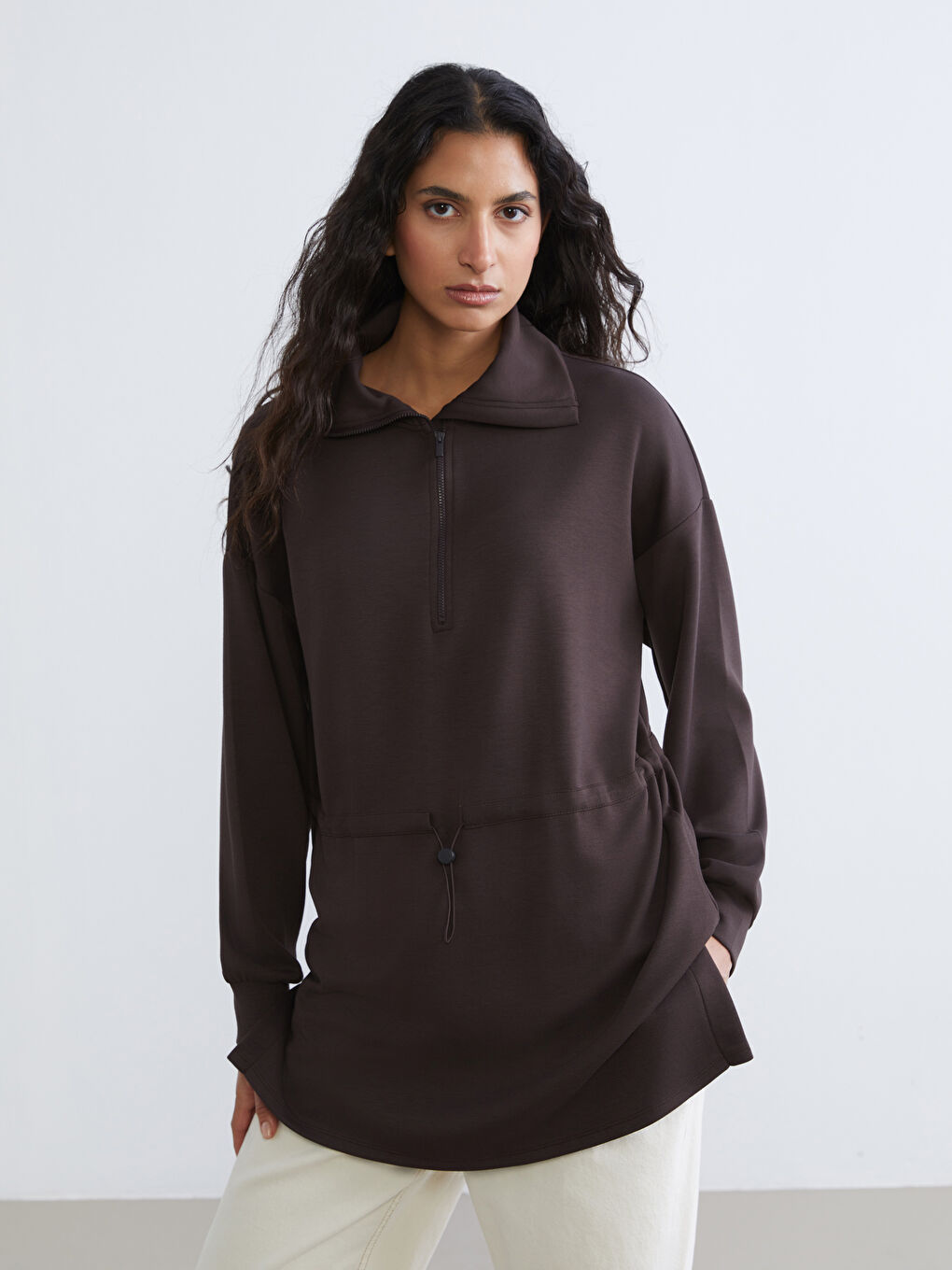 Kahverengi Dik Yaka Kadın Sweatshirt Tunik
