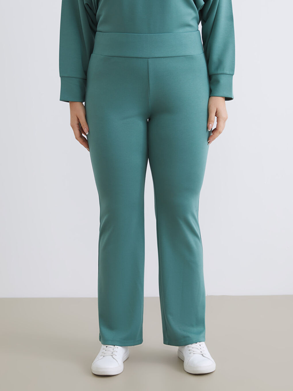 Yeşil Beli Lastikli İspanyol Paça Kadın Eşofman Altı-5