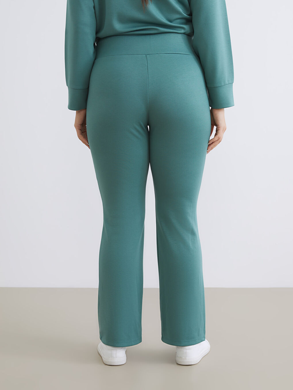 Yeşil Beli Lastikli İspanyol Paça Kadın Eşofman Altı-7