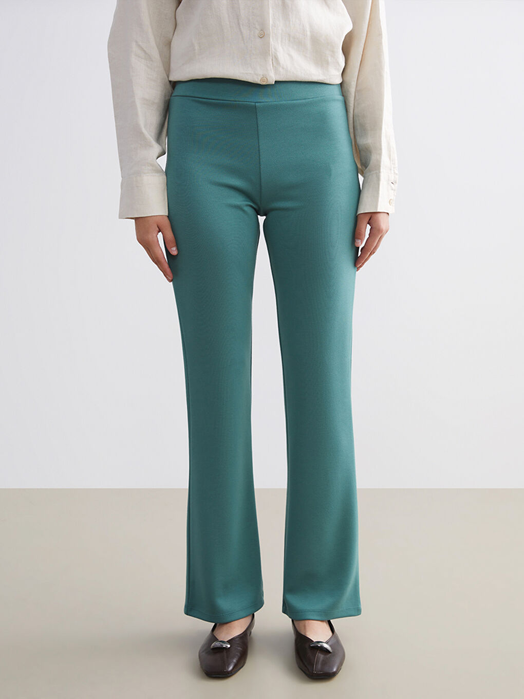 Yeşil Beli Lastikli İspanyol Paça Kadın Eşofman Altı-2