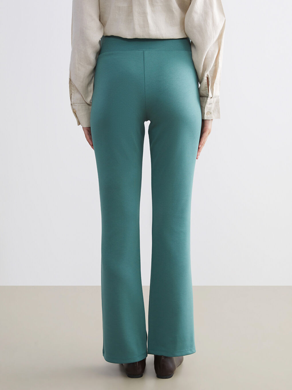 Yeşil Beli Lastikli İspanyol Paça Kadın Eşofman Altı-4