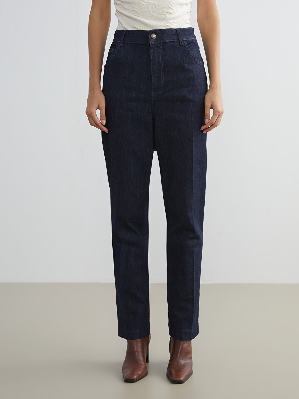 İndigo Straight Fit Kadın Jean Pantolon-1