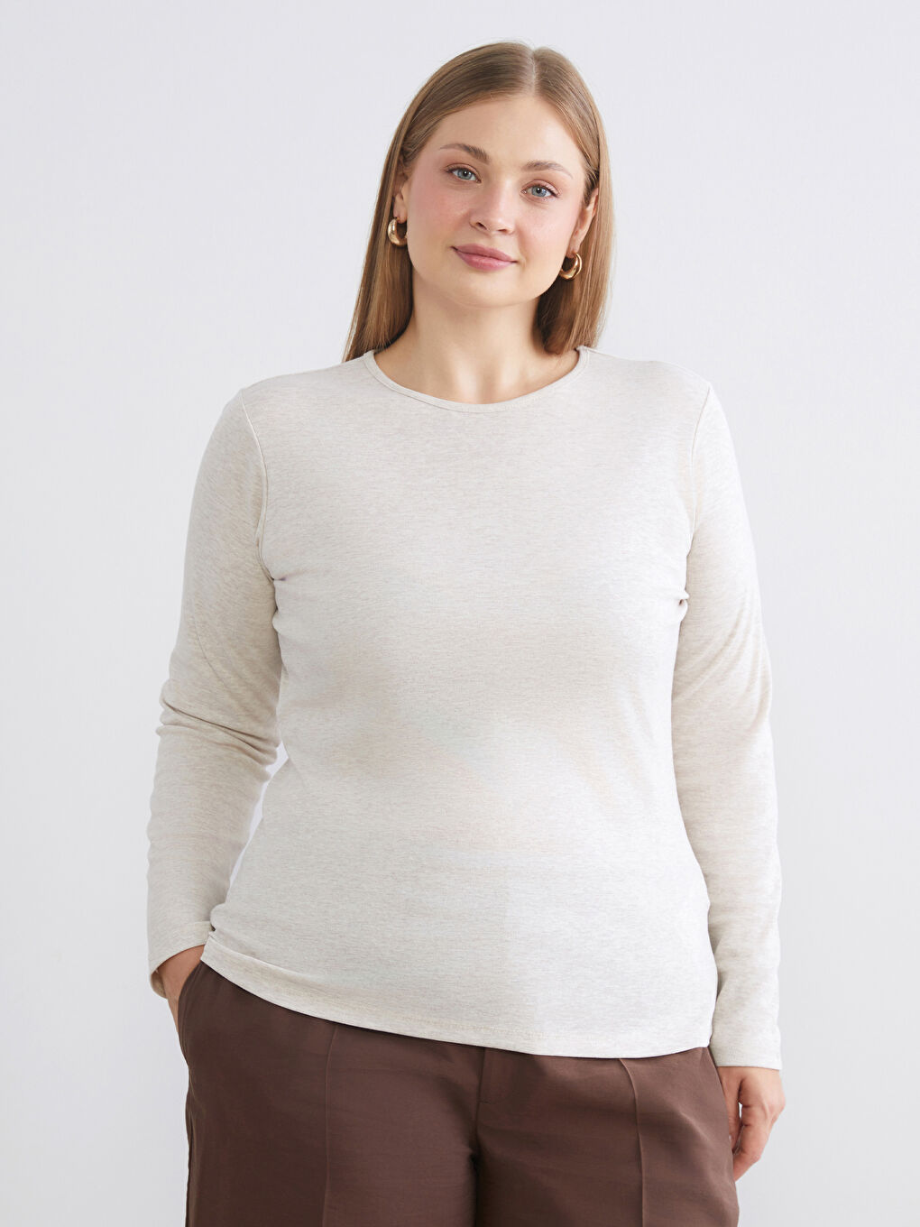 Bej Bisiklet Yaka Kadın Tişört