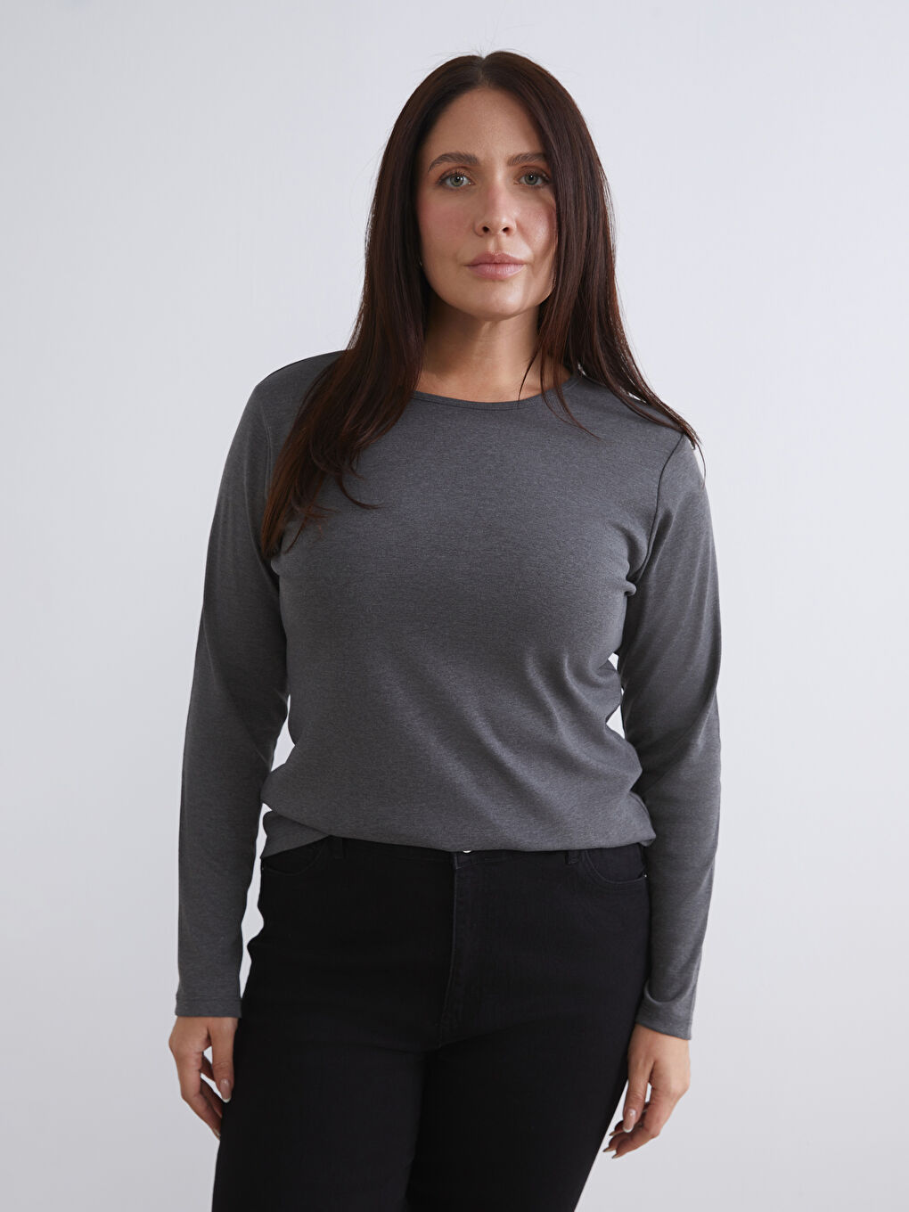 Antrasit Bisiklet Yaka Kadın Tişört