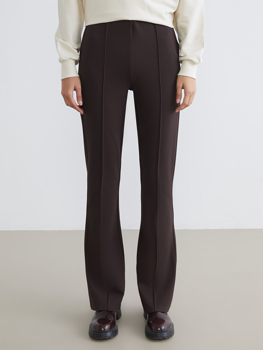 Hoch taillierte Spanische Bein Damenhose-1