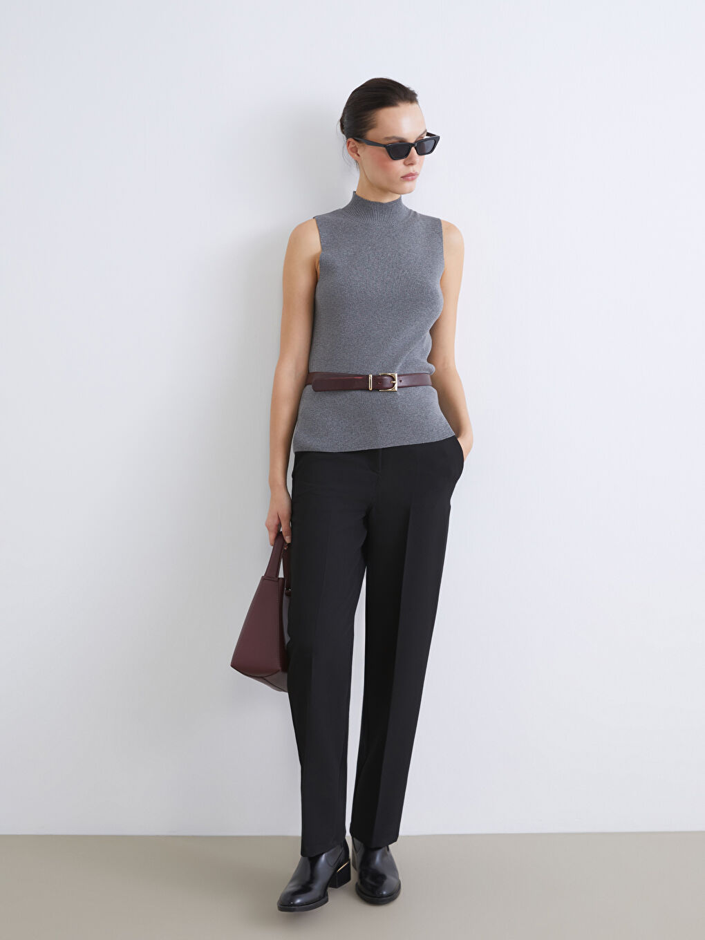 Siyah Düz Paça Kadın Kumaş Pantolon