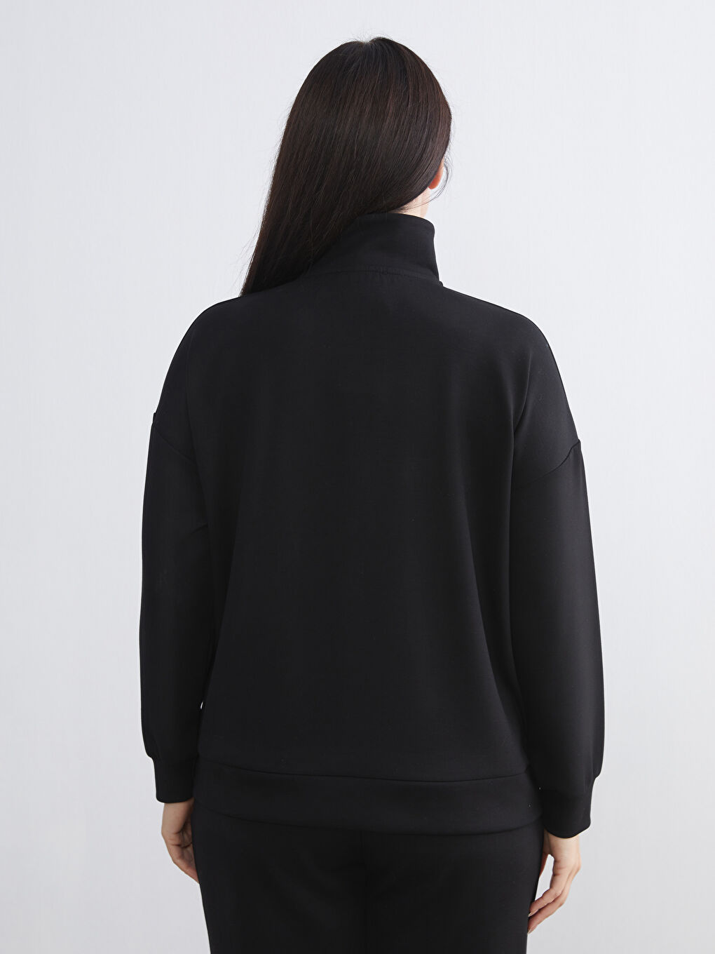 Siyah Büyük Beden Dik Yaka Kadın Sweatshirt-3