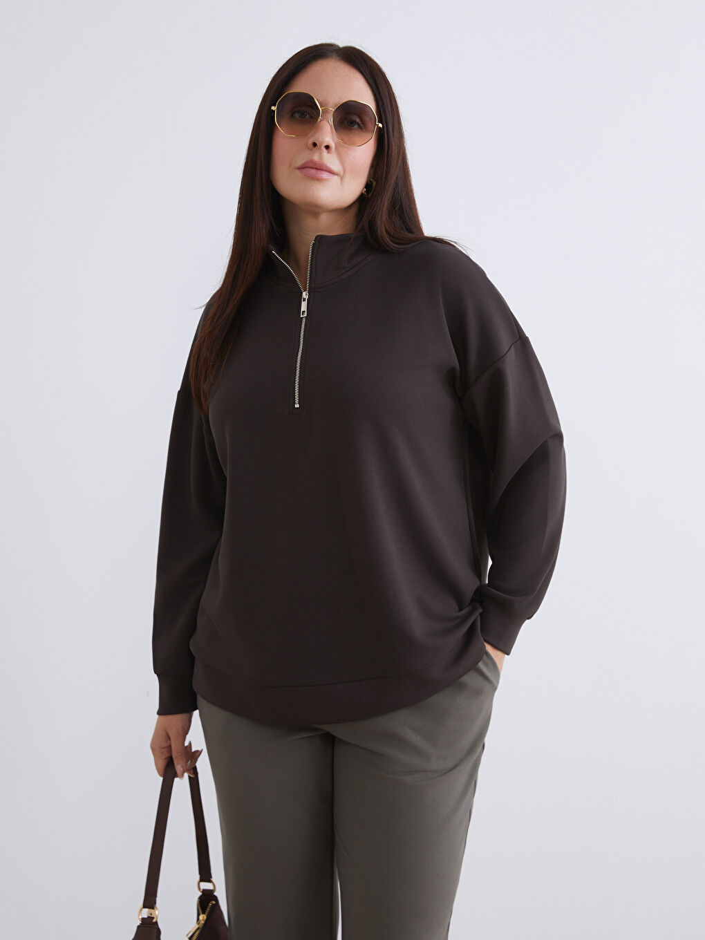 Kahverengi Büyük Beden Dik Yaka Kadın Sweatshirt