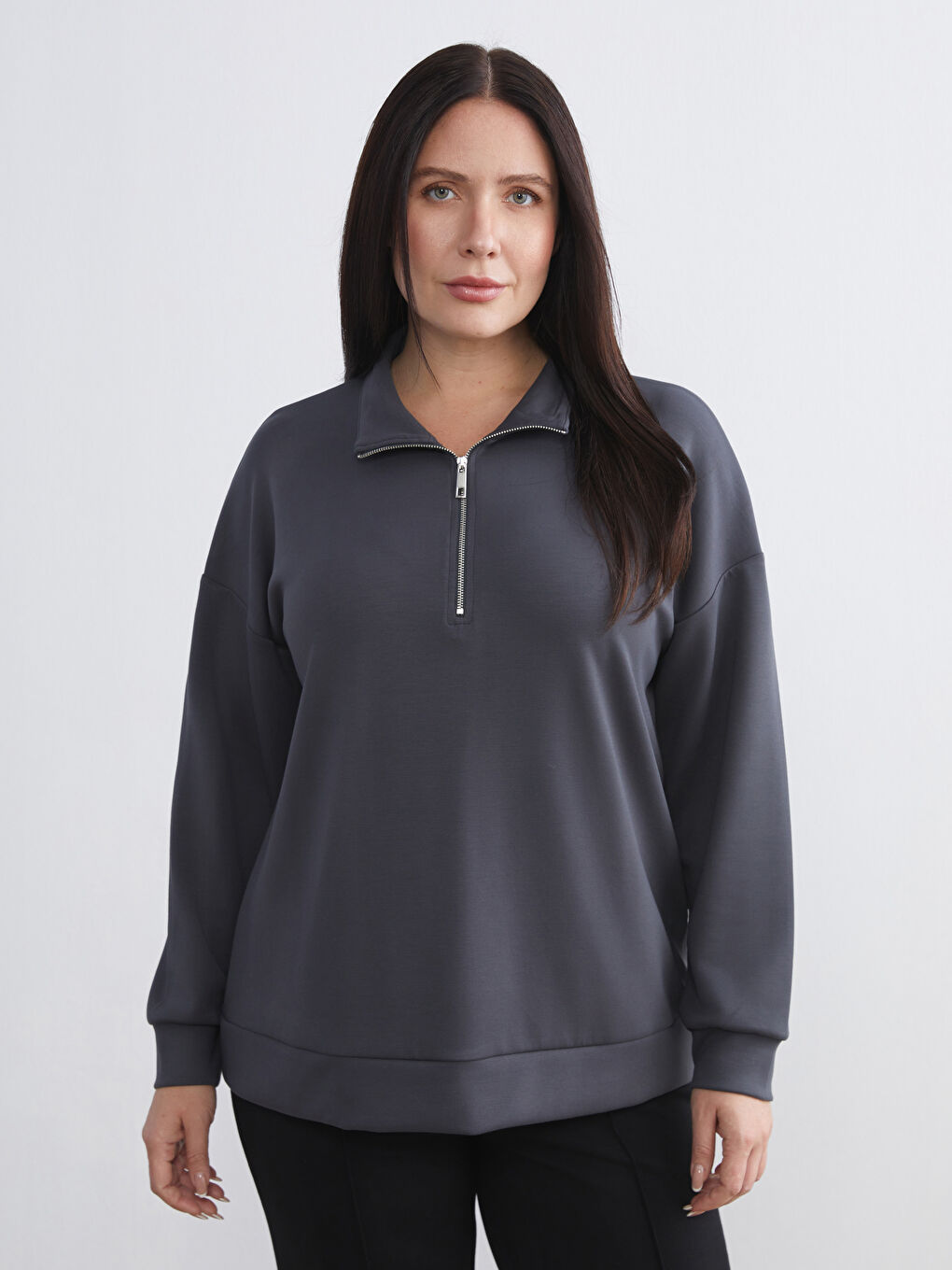 Antrasit Büyük Beden Dik Yaka Kadın Sweatshirt