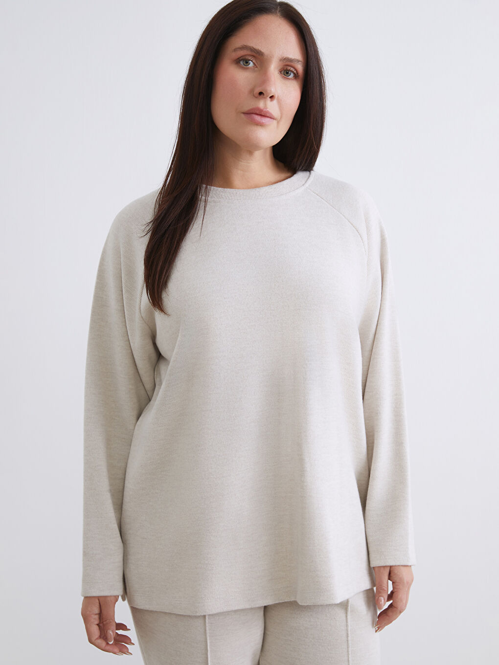 Bej Bisiklet Yaka Kadın Sweatshirt