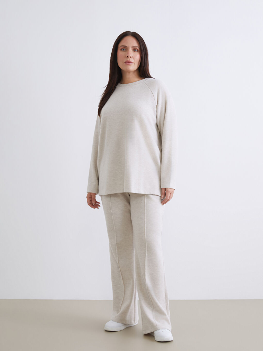 Bej Bisiklet Yaka Kadın Sweatshirt-3