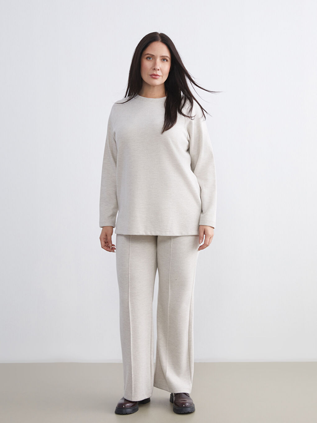 Bej Bisiklet Yaka Kadın Sweatshirt-2