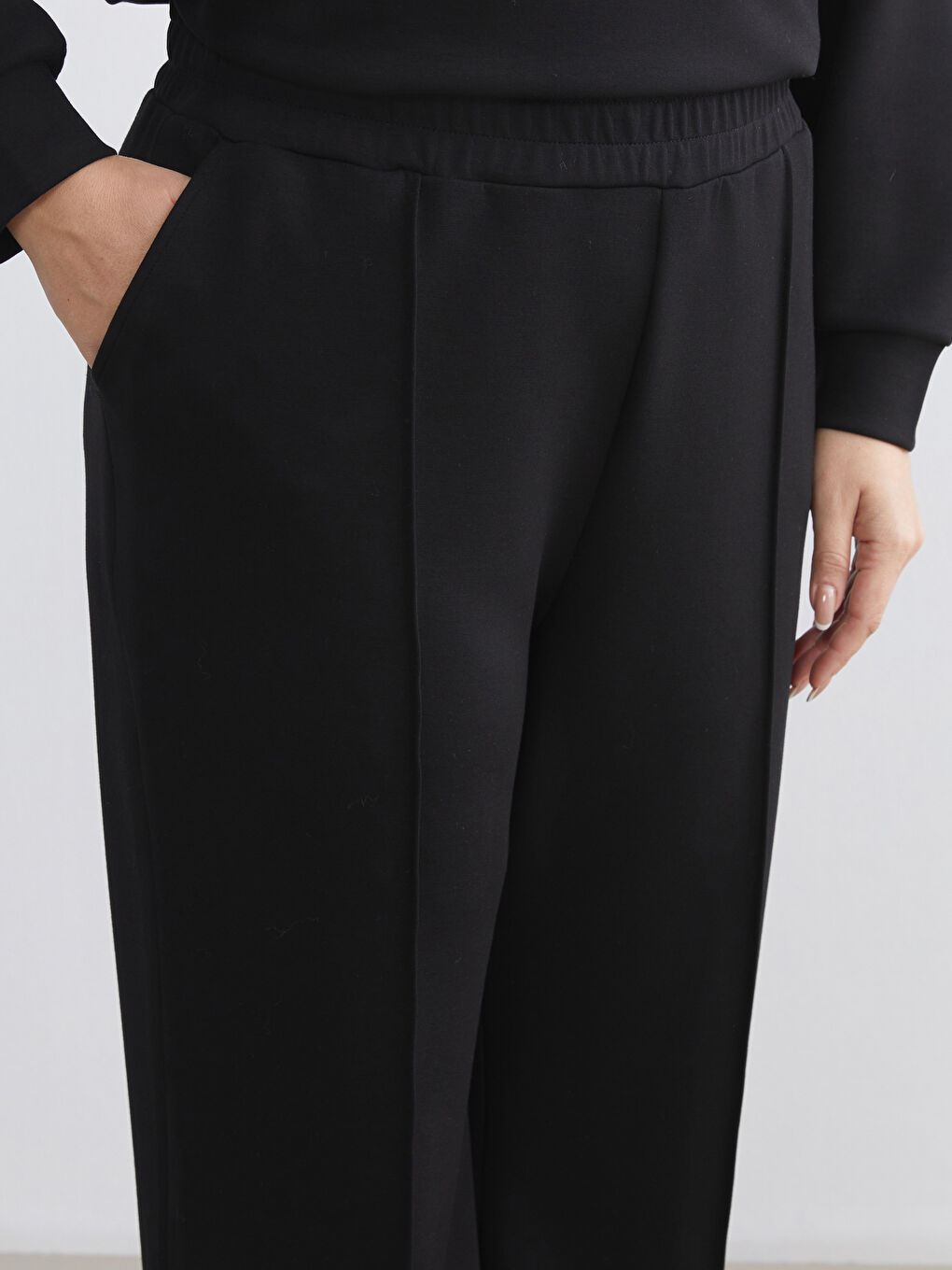 Siyah Büyük Beden Beli Lastikli Kadın Eşofman Altı-2