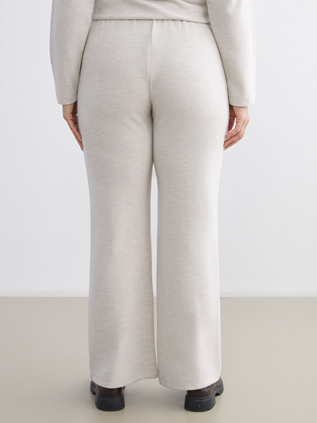 Bej Büyük Beden Beli Lastikli Kadın Eşofman Altı-6