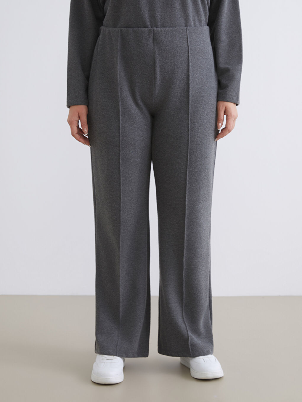 Antrasit Büyük Beden Beli Lastikli Kadın Eşofman Altı-3