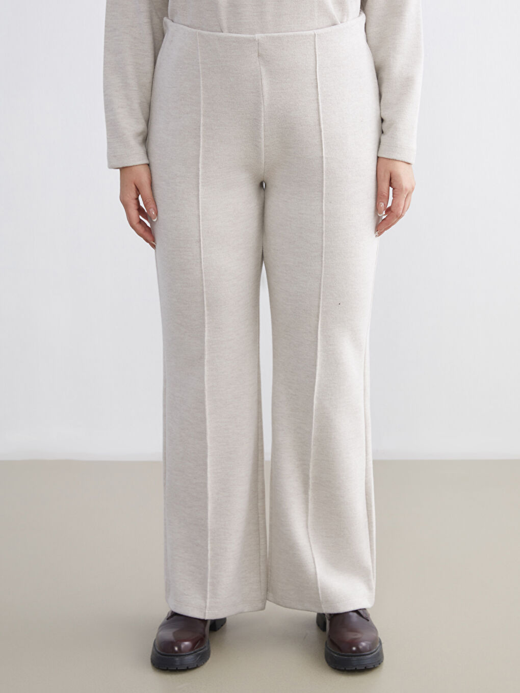 Bej Büyük Beden Beli Lastikli Kadın Eşofman Altı-2