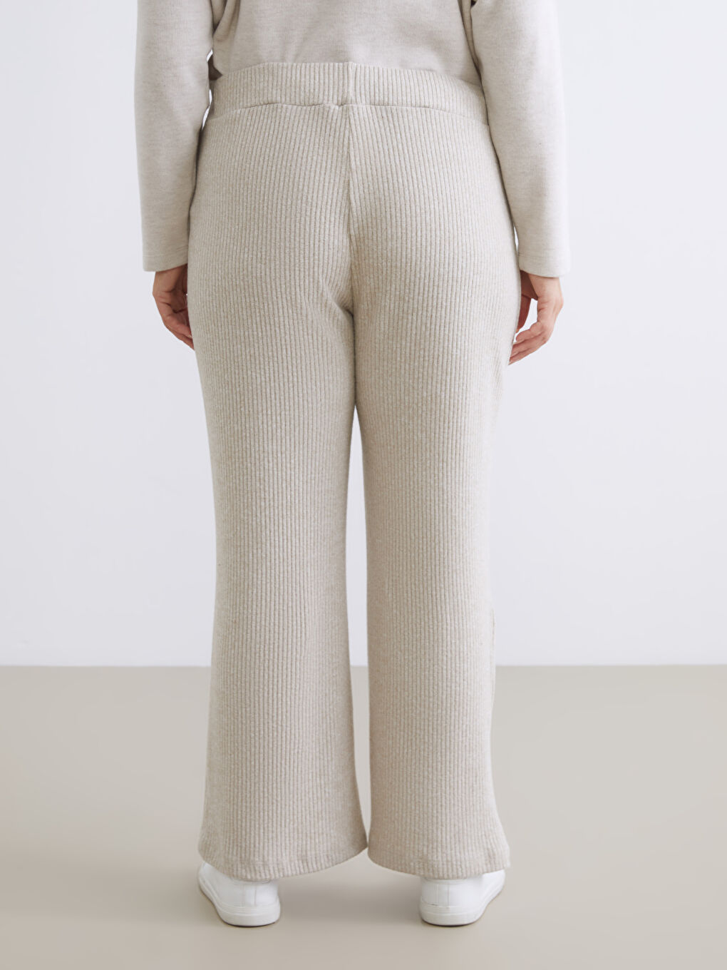 Bej Büyük Beden Beli Lastikli Kadın Eşofman Altı-3