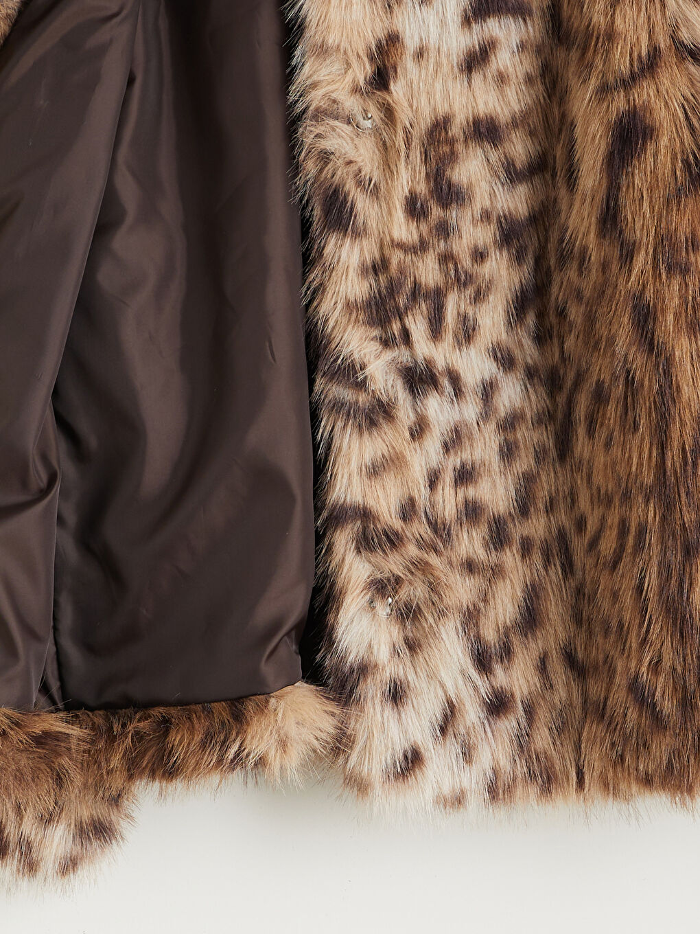 Kahverengi Gömlek Yaka Leopar Desenli Kadın Kürk Mont-6