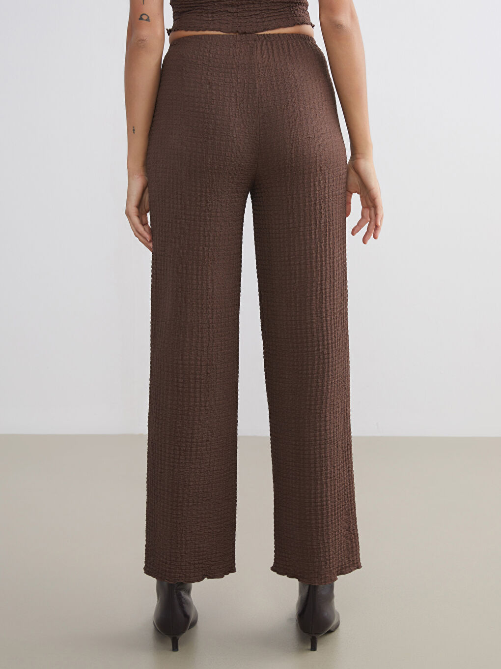 Elasticated Waist Textured Women's Trousers-3