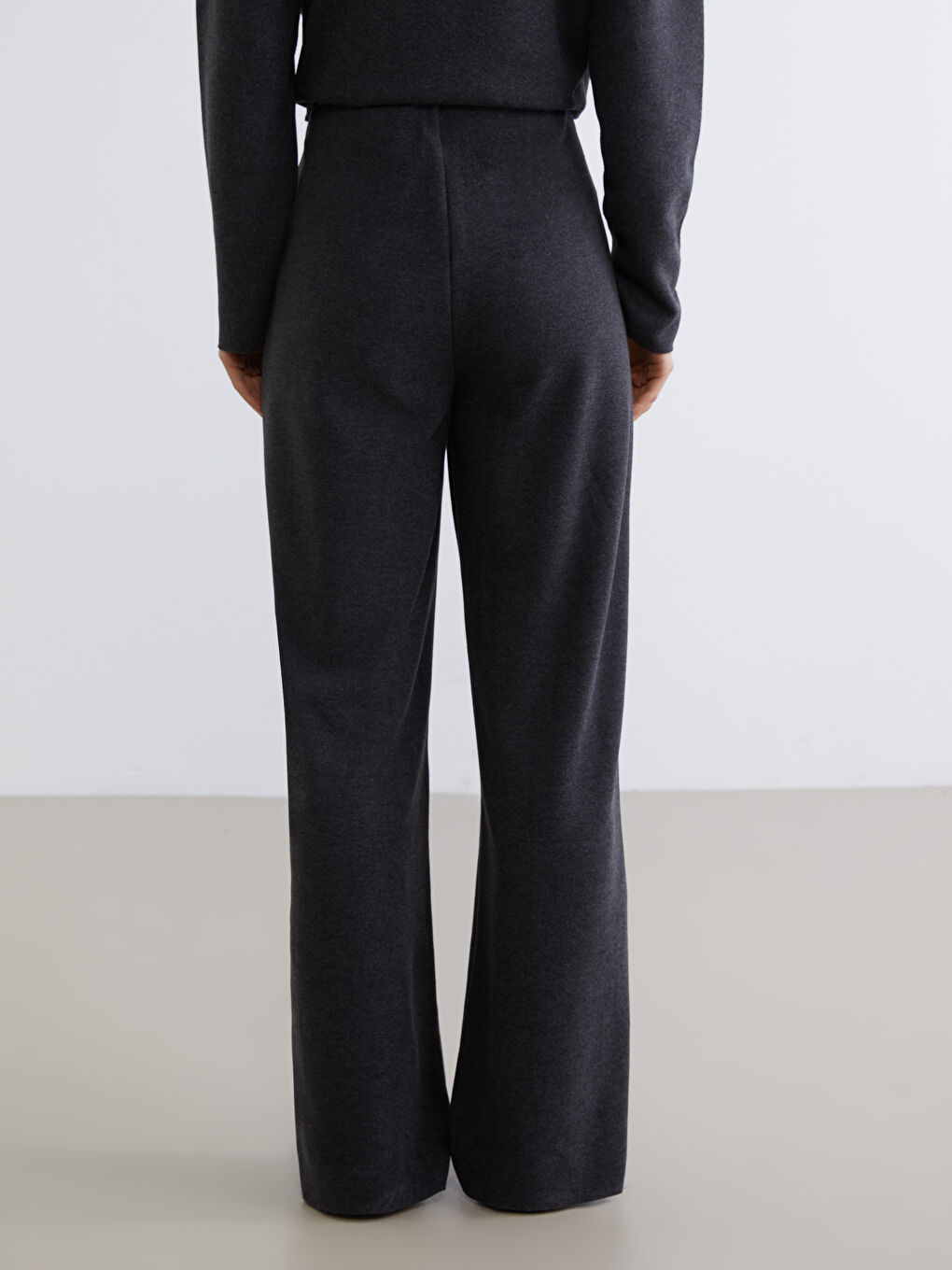 Antrasit Beli Lastikli Kadın Eşofman Altı-3