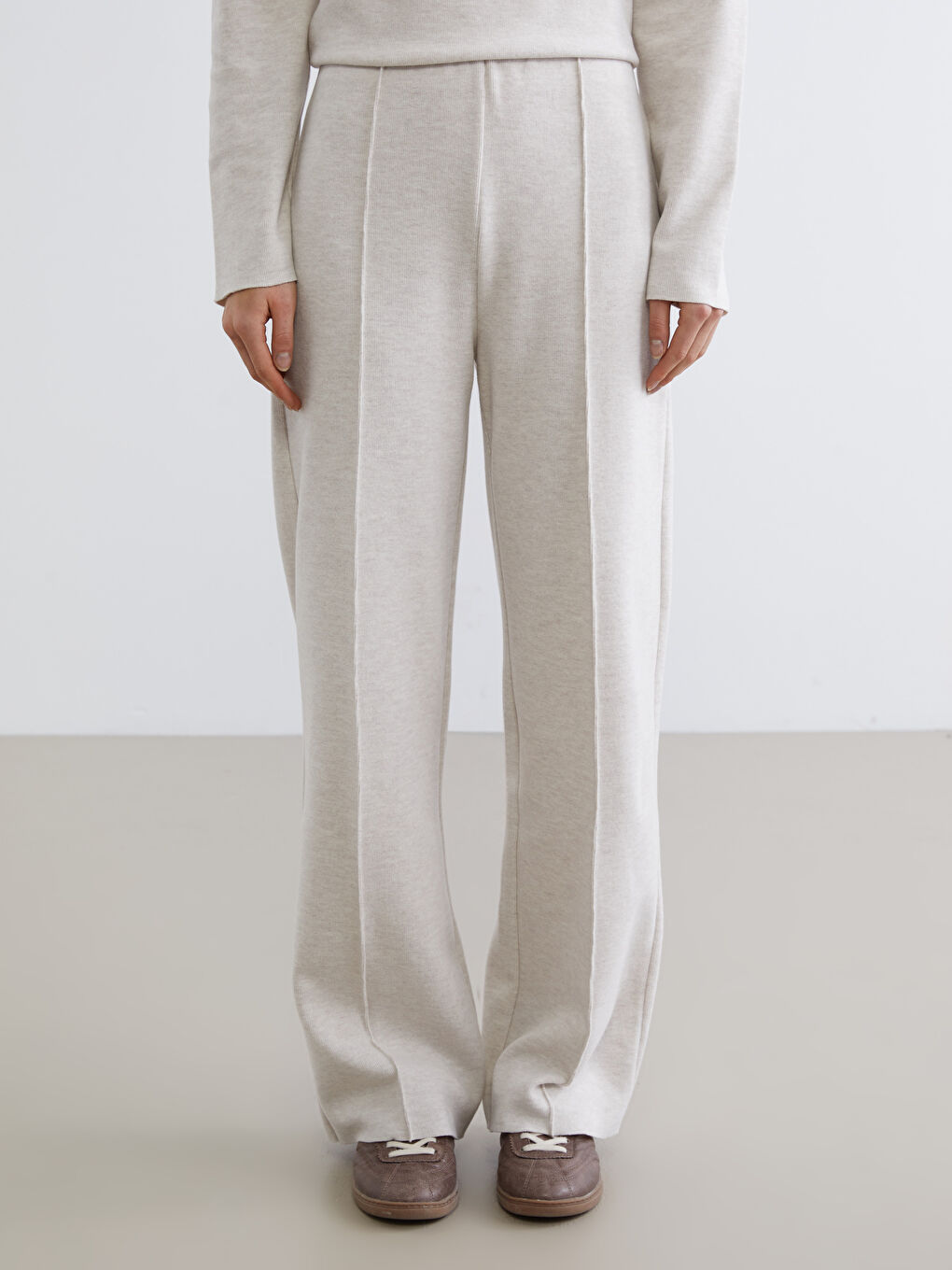 Bej Beli Lastikli Kadın Eşofman Altı-1