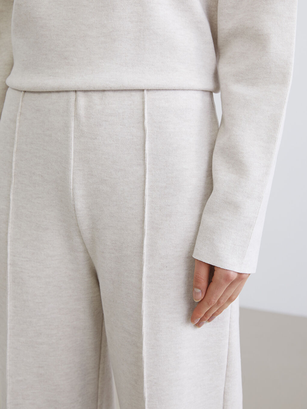 Bej Beli Lastikli Kadın Eşofman Altı-2