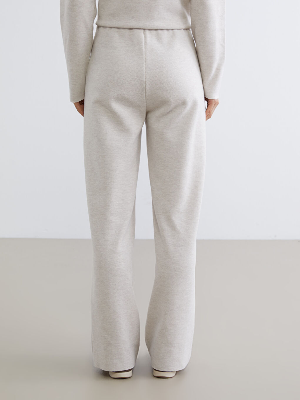 Bej Beli Lastikli Kadın Eşofman Altı-3