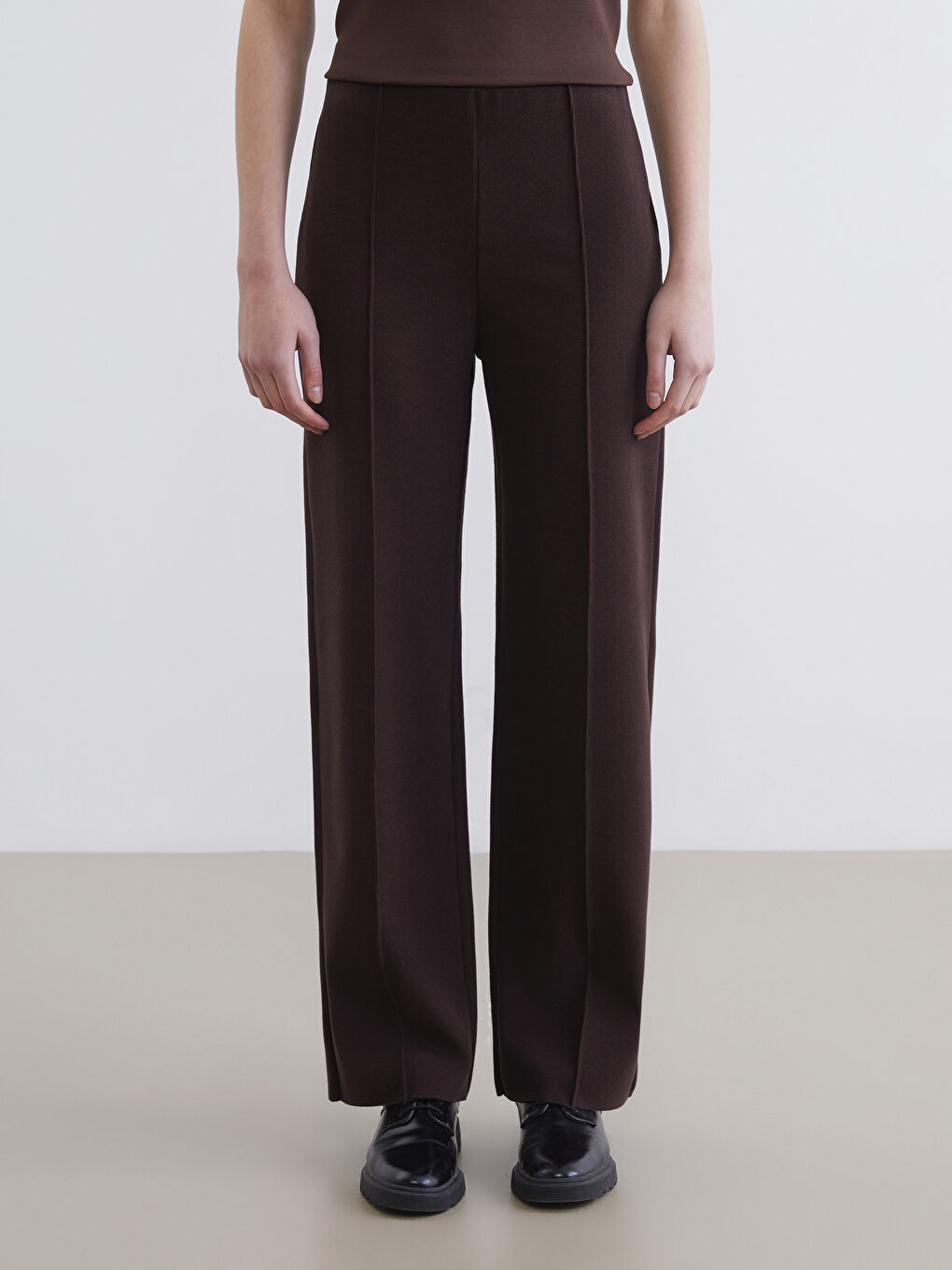 Kahverengi Beli Lastikli Kadın Eşofman Altı-1