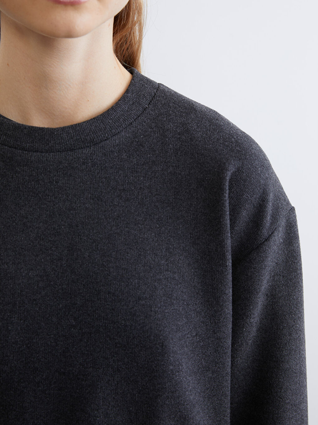 Antrasit Bisiklet Yaka Uzun Kollu Kadın Tişört-2