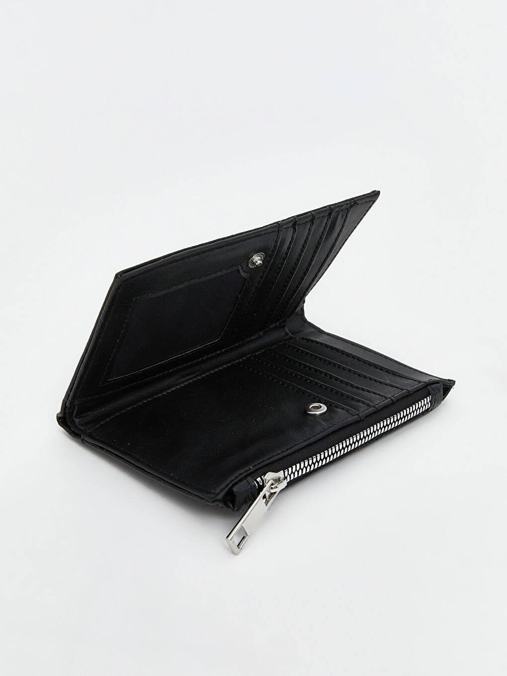 Siyah Deri Görünümlü Kroko Desenli Kadın Cüzdan-2