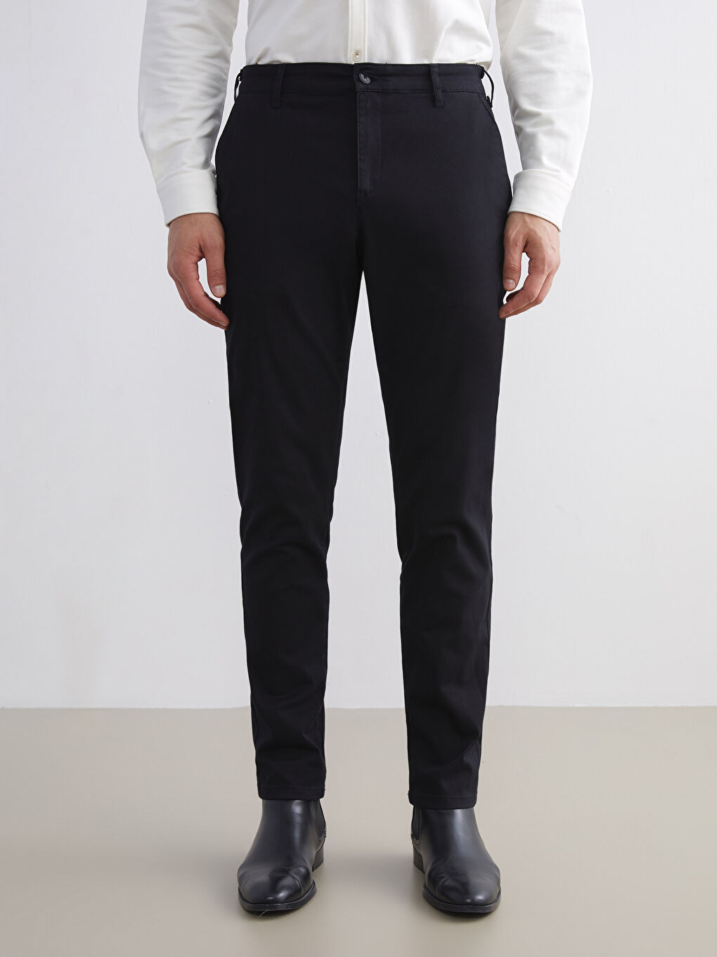 Siyah Dar Kalıp Erkek Chino Pantolon-1
