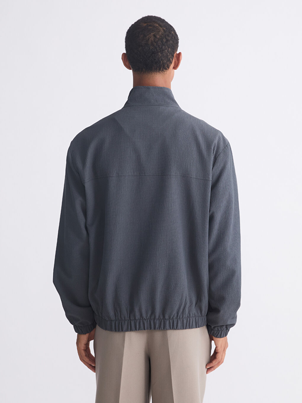 Antrasit Rahat Kalıp Dik Yaka Erkek Mont-3