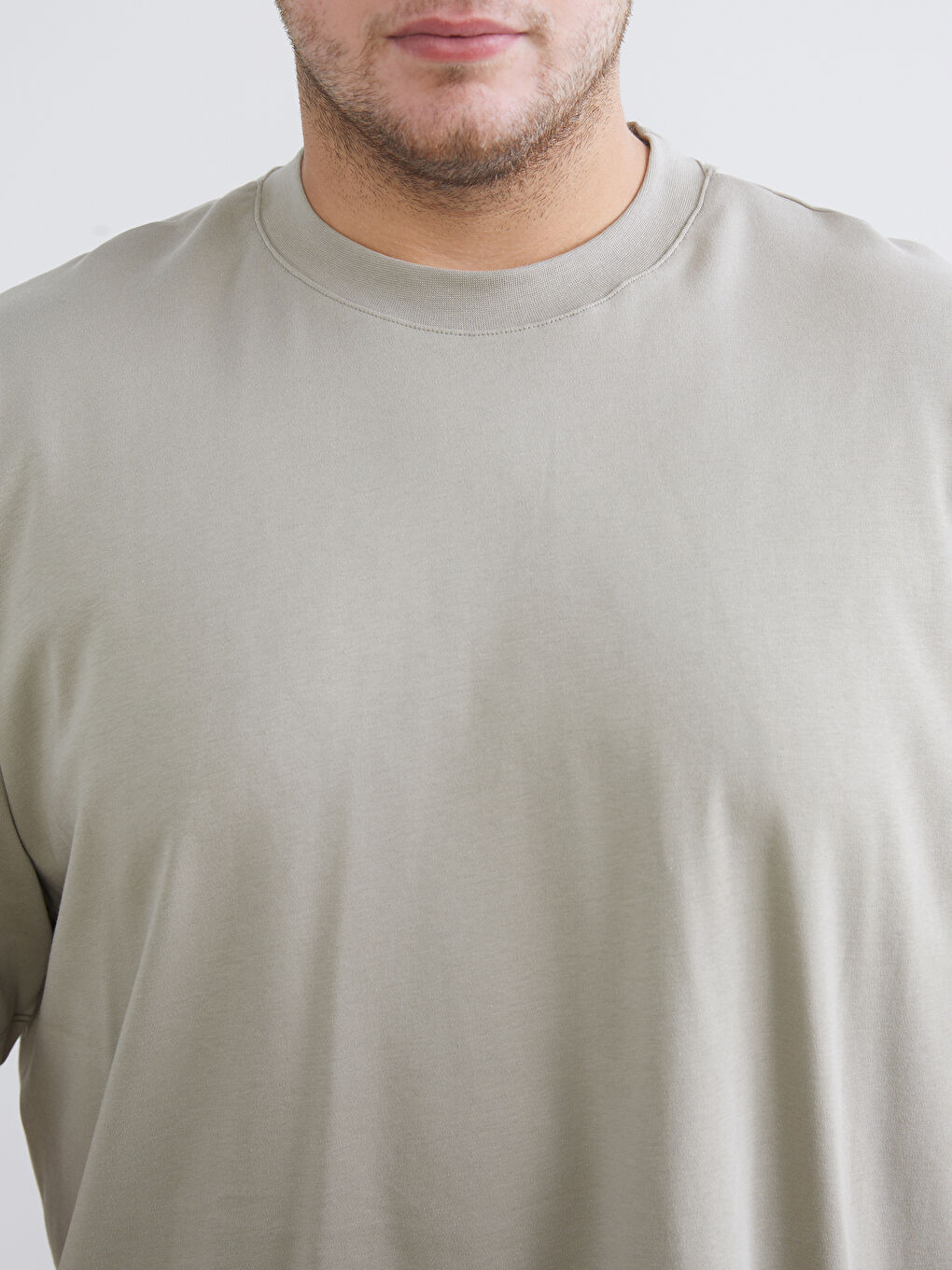 Plus Size Crew Neck Men's T-Shirt-2
