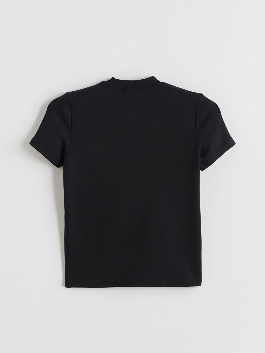 Siyah Dik Yaka Kadın Tişört-5