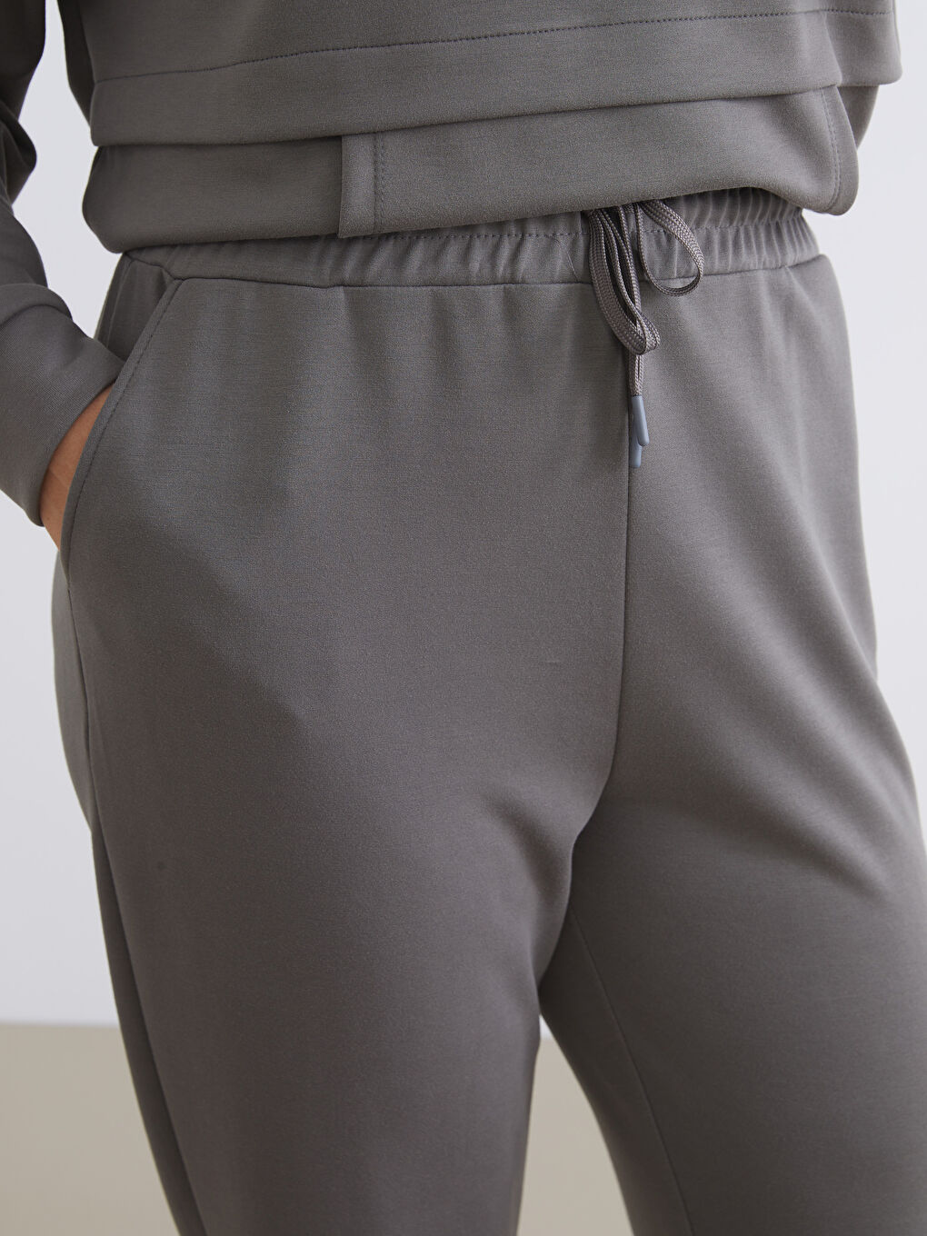 Gri Büyük Beden Beli Lastikli Kadın Eşofman Altı-5