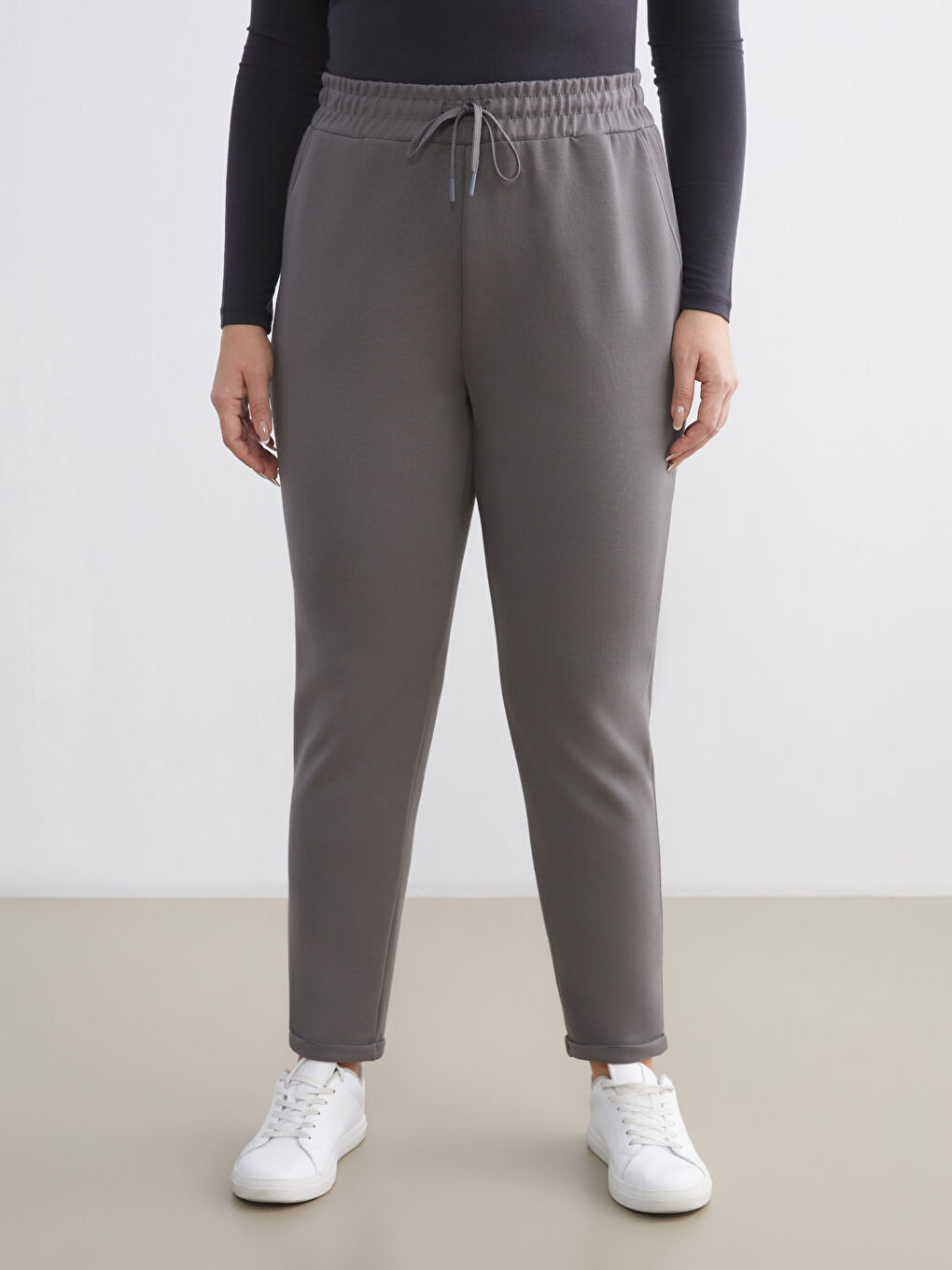 Gri Büyük Beden Beli Lastikli Kadın Eşofman Altı-2