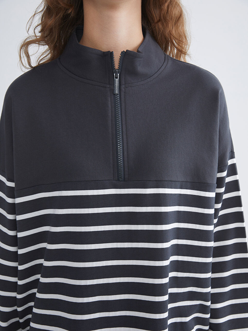 Gri Büyük Beden Çizgili Kadın Sweatshirt Tunik-4