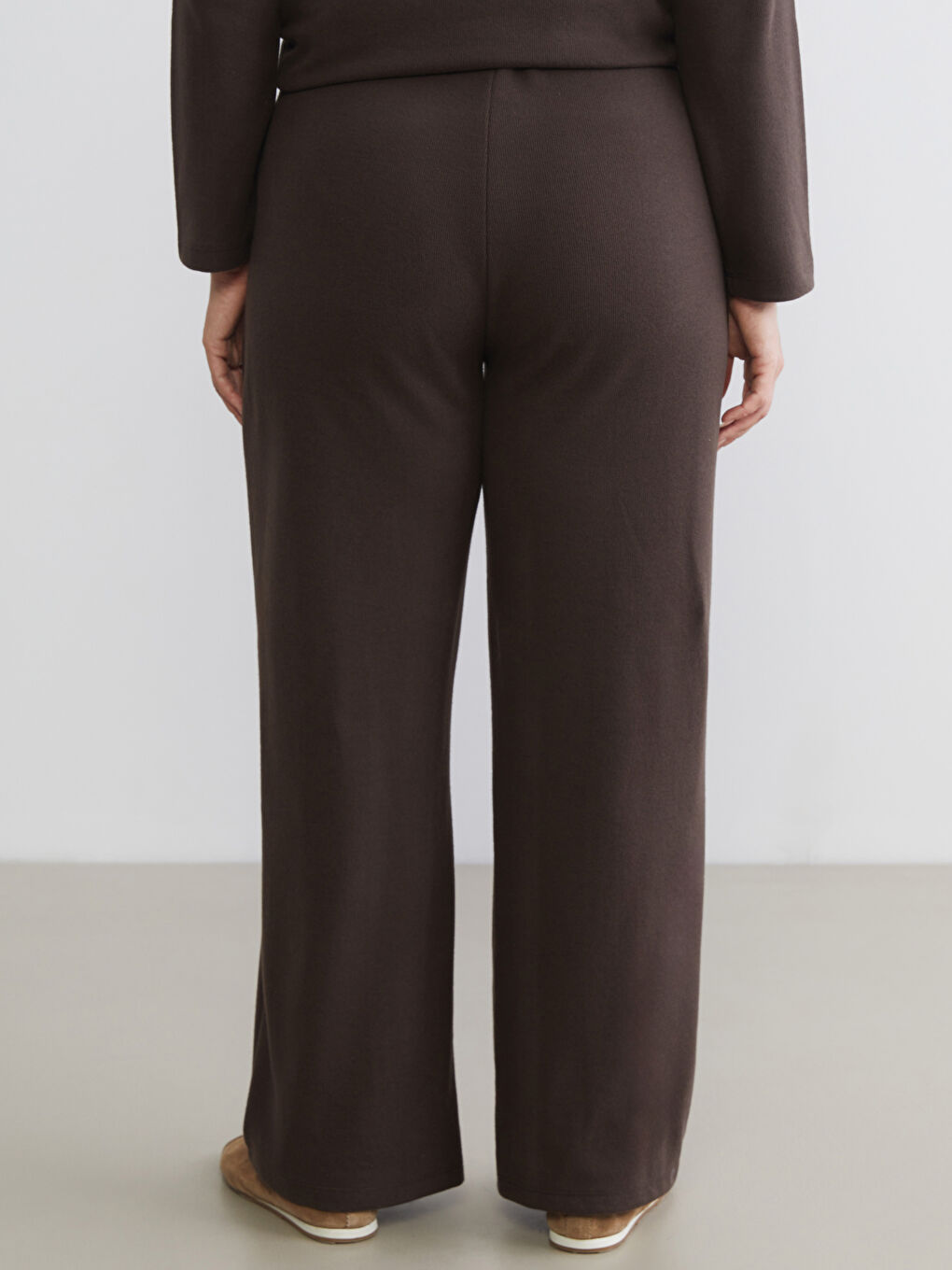 Kahverengi Büyük Beden Beli Lastikli Kadın Eşofman Altı-4